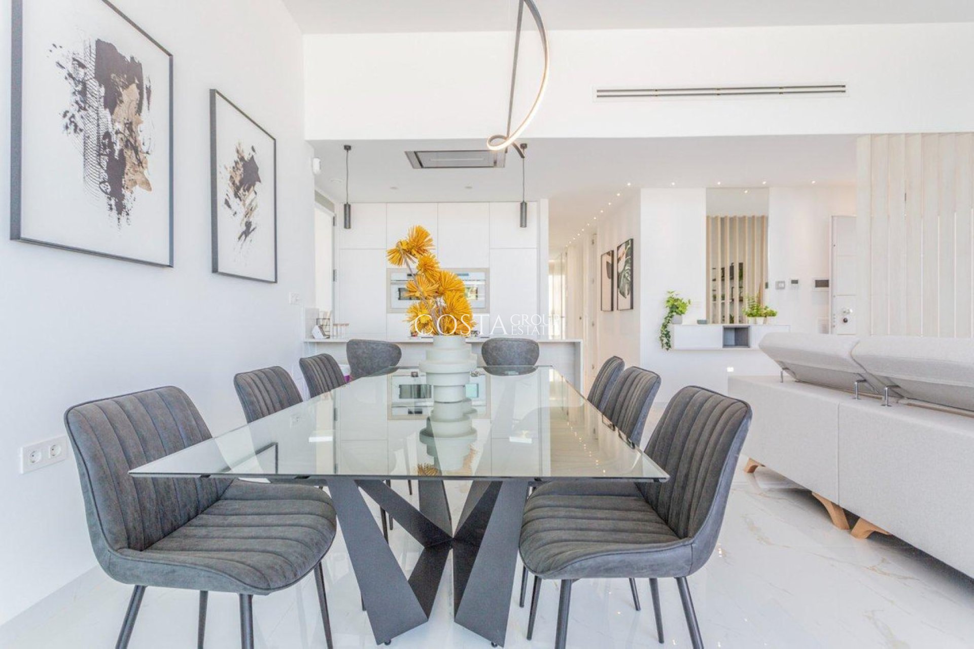 Revente - Villa -
Torrevieja - Torrevieja Centro