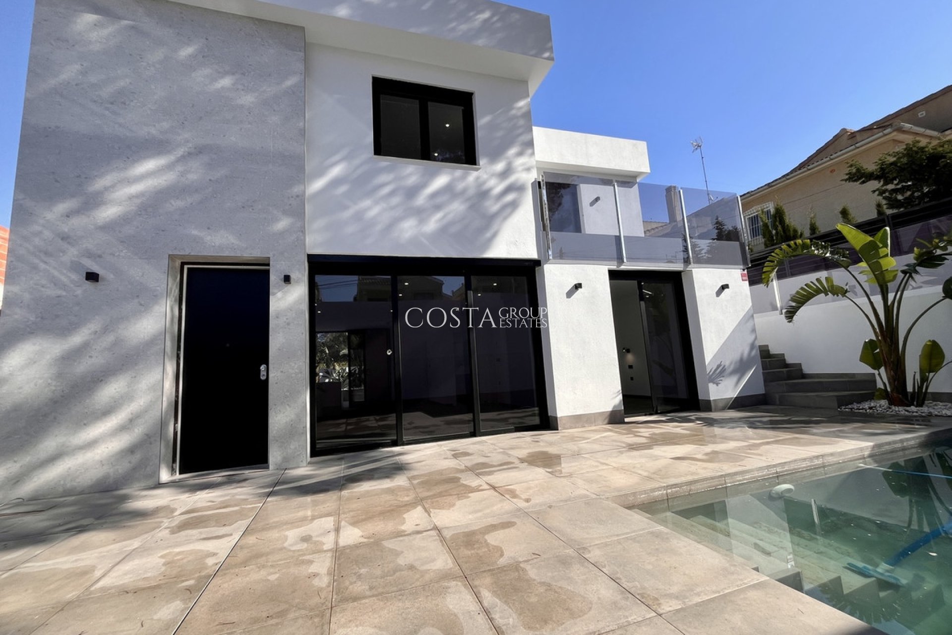 Revente - Villa -
Torrevieja - Torrevieja Centro