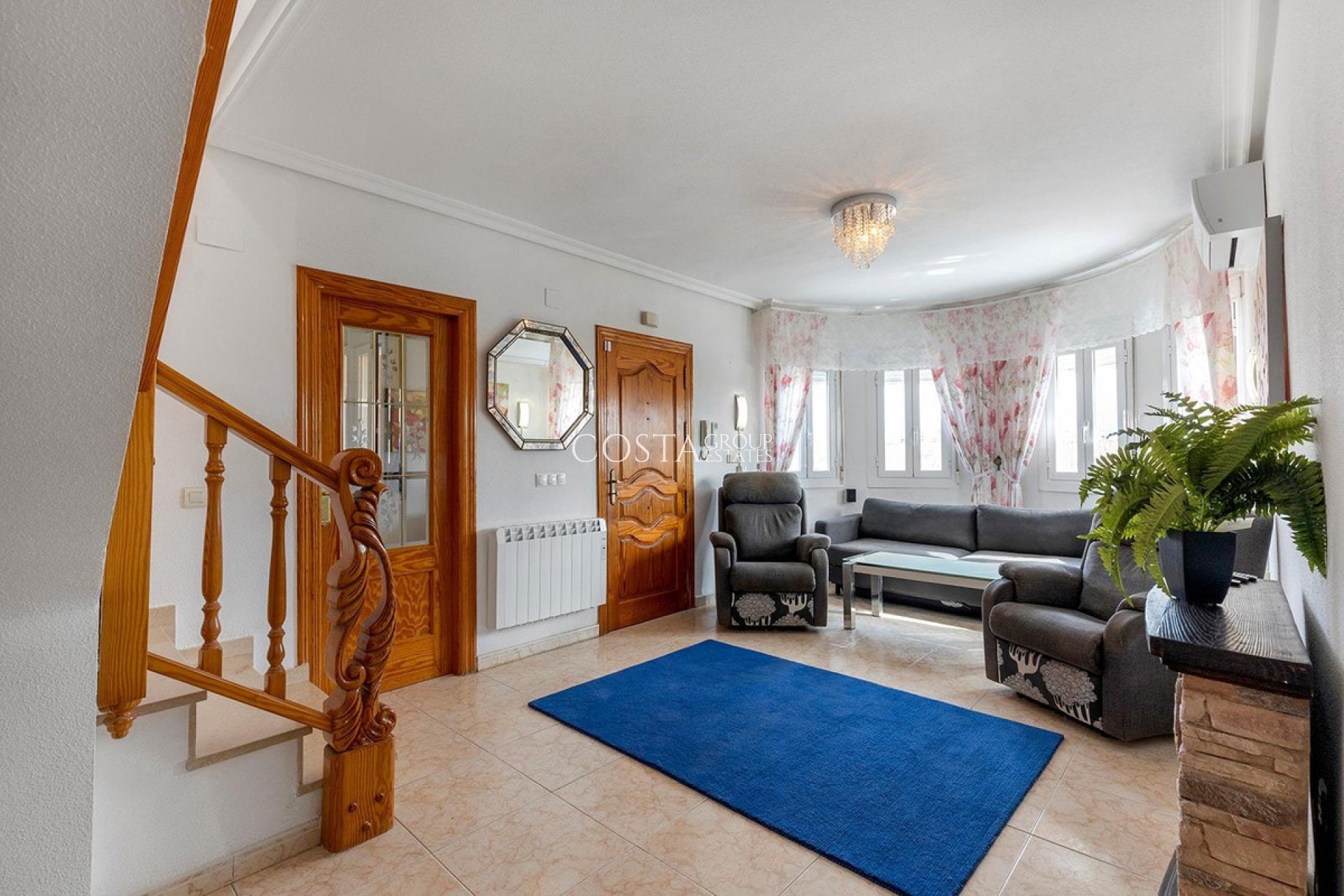 Revente - Villa -
Torrevieja - Torrevieja Centro