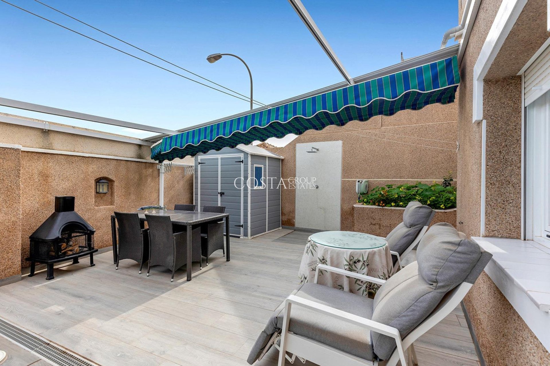 Revente - Villa -
Torrevieja - Torrevieja Centro