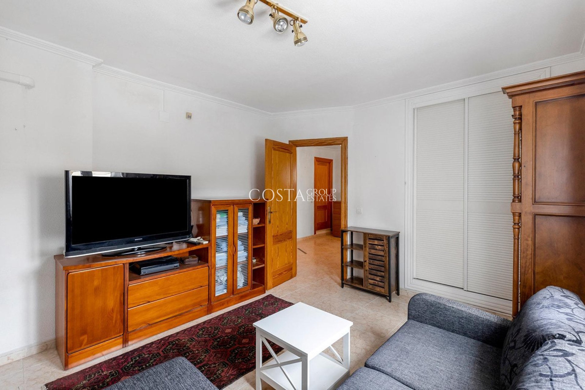 Revente - Villa -
Torrevieja - Torrevieja Centro