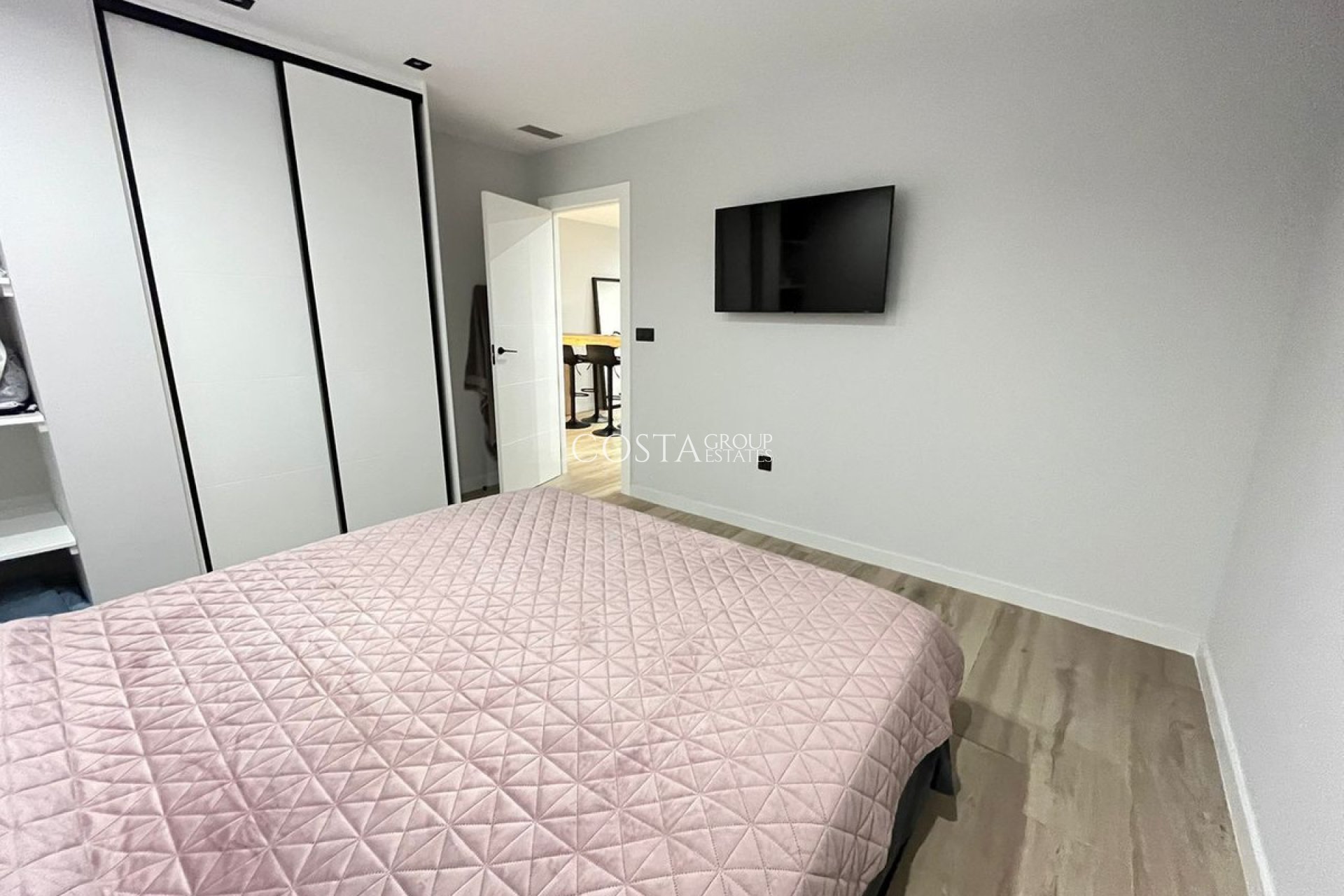 Revente - Villa -
Torrevieja - Torrevieja Centro