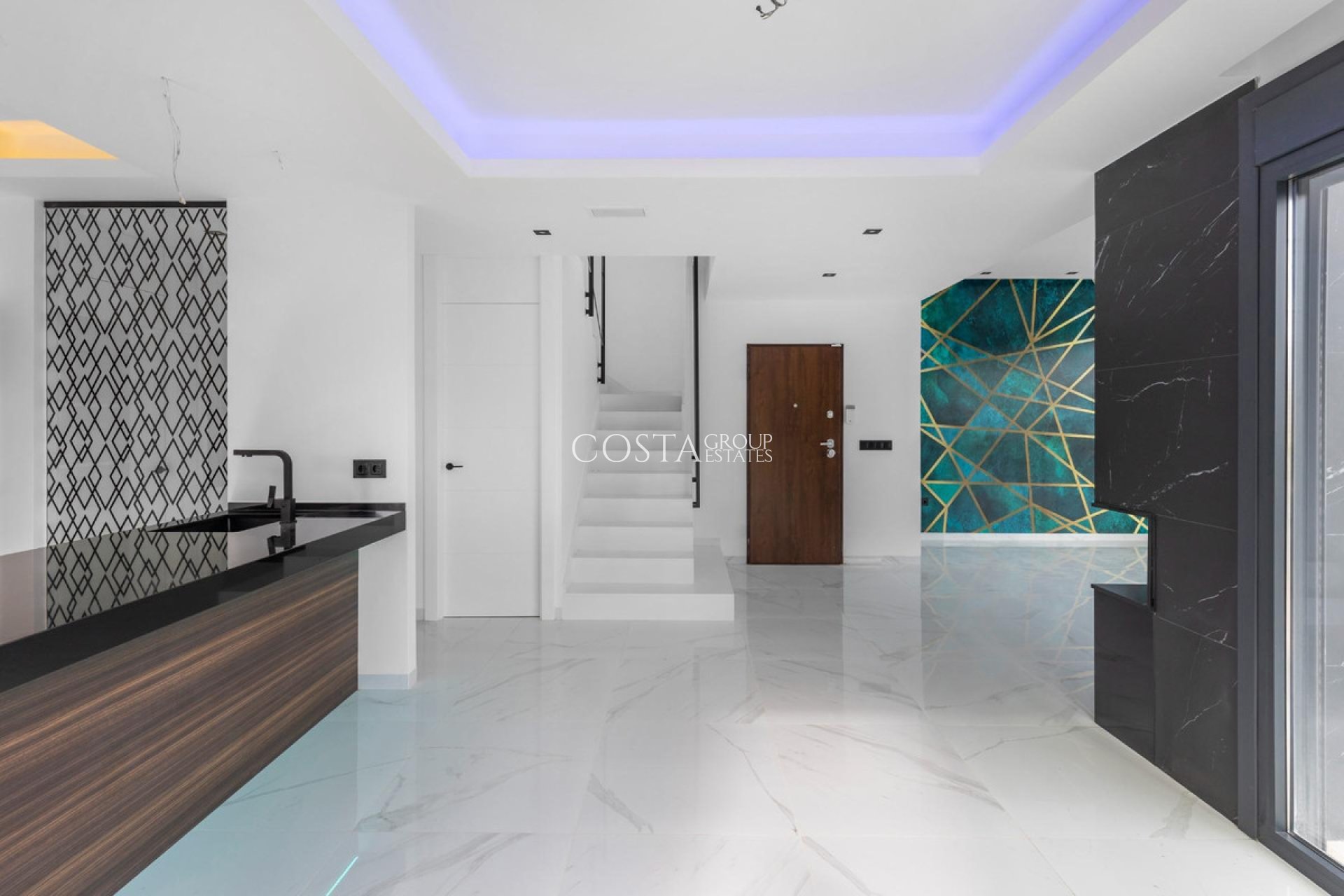 Revente - Villa -
Torrevieja - Torrevieja Centro