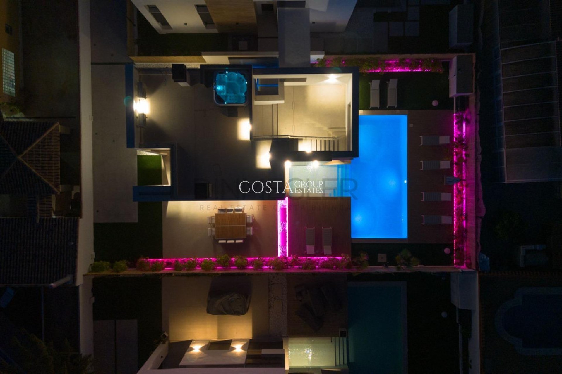 Revente - Villa -
Torrevieja - Torrevieja Centro