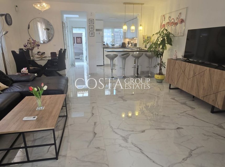 Revente - Villa -
Torrevieja - Torrevieja Centro