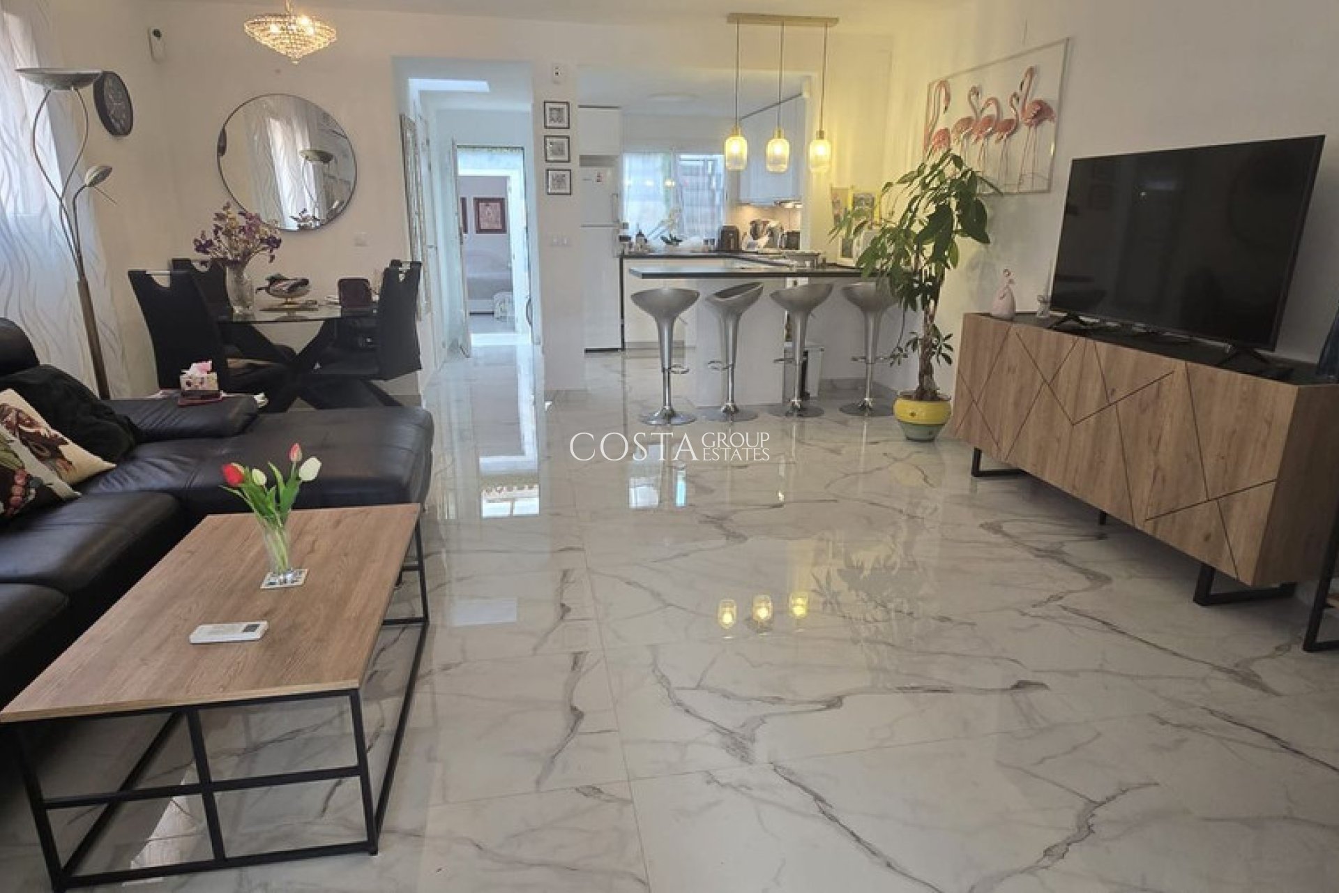 Revente - Villa -
Torrevieja - Torrevieja Centro