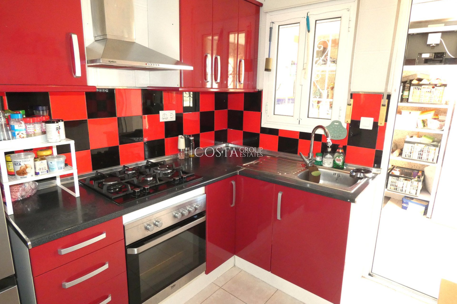 Revente - Villa -
Torrevieja - Torrevieja Centro