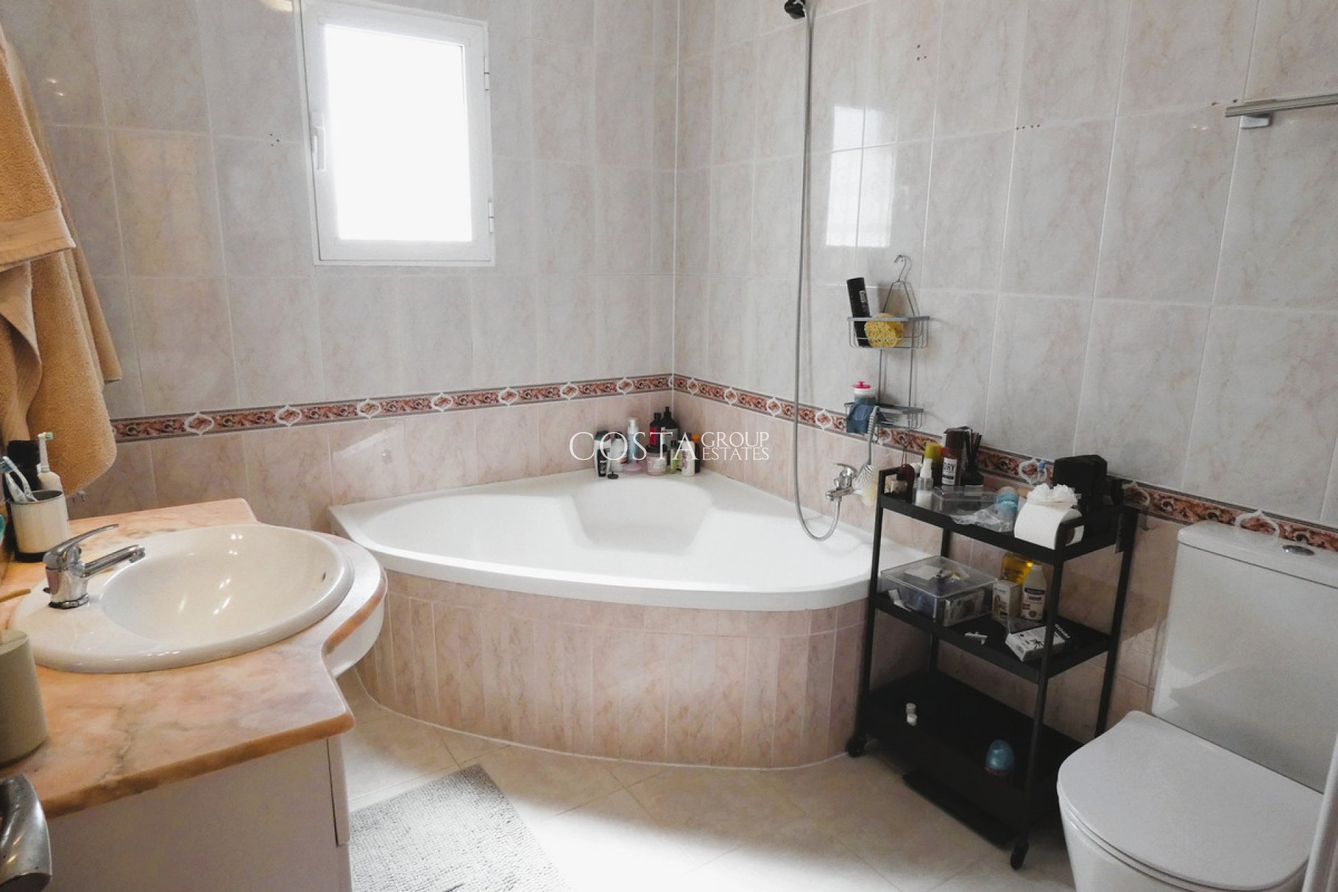 Revente - Villa -
Torrevieja - Torrevieja Centro