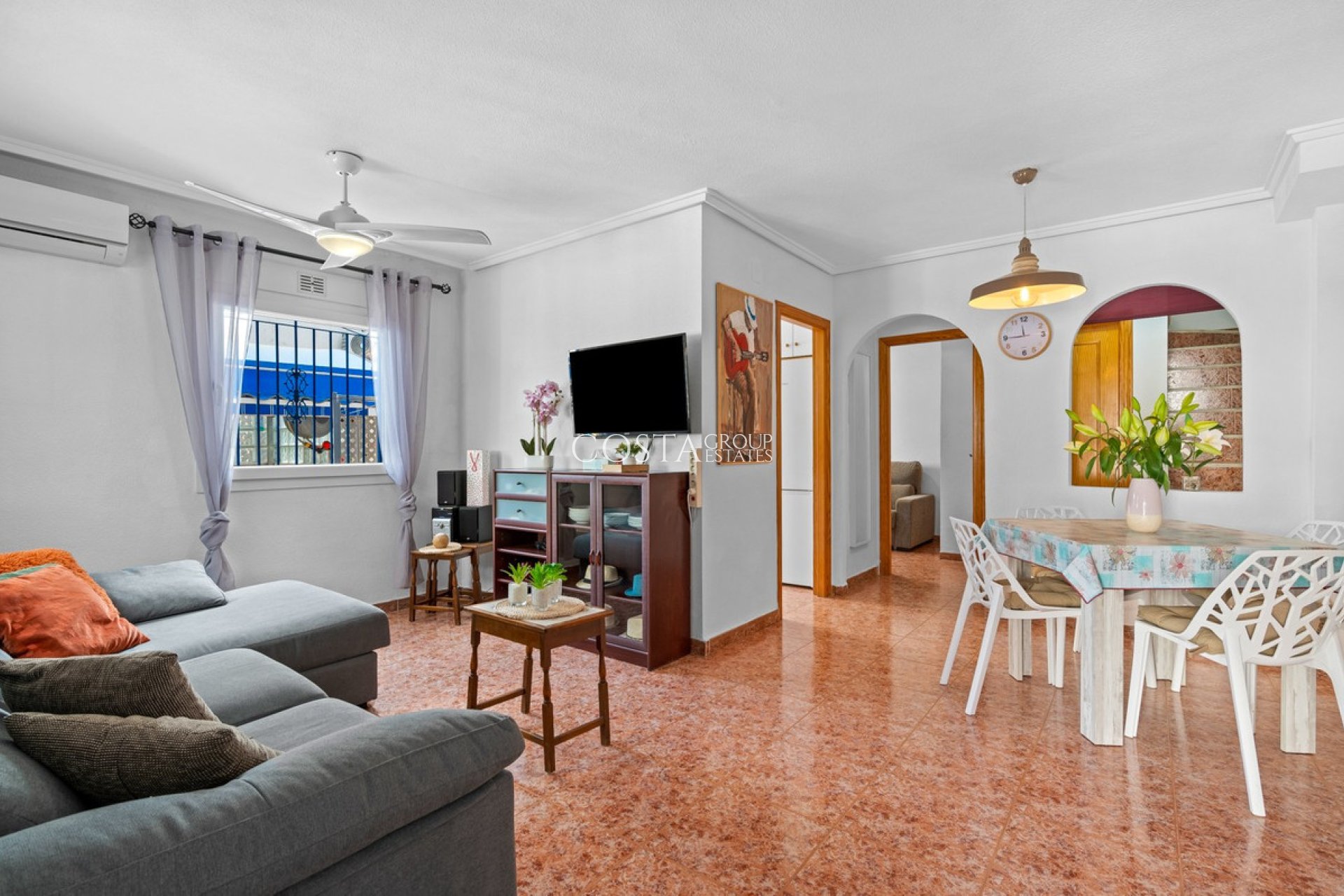 Revente - Villa -
Torrevieja - Torrevieja Centro