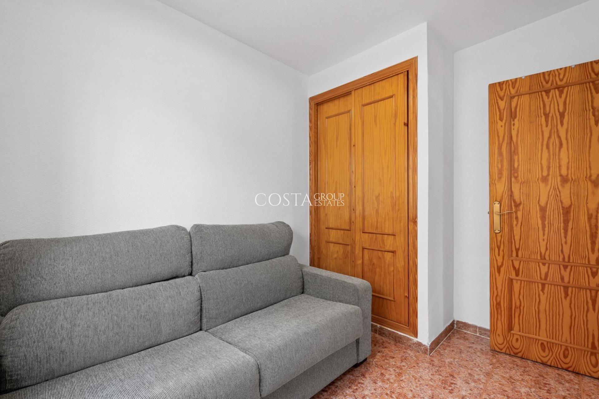 Revente - Villa -
Torrevieja - Torrevieja Centro