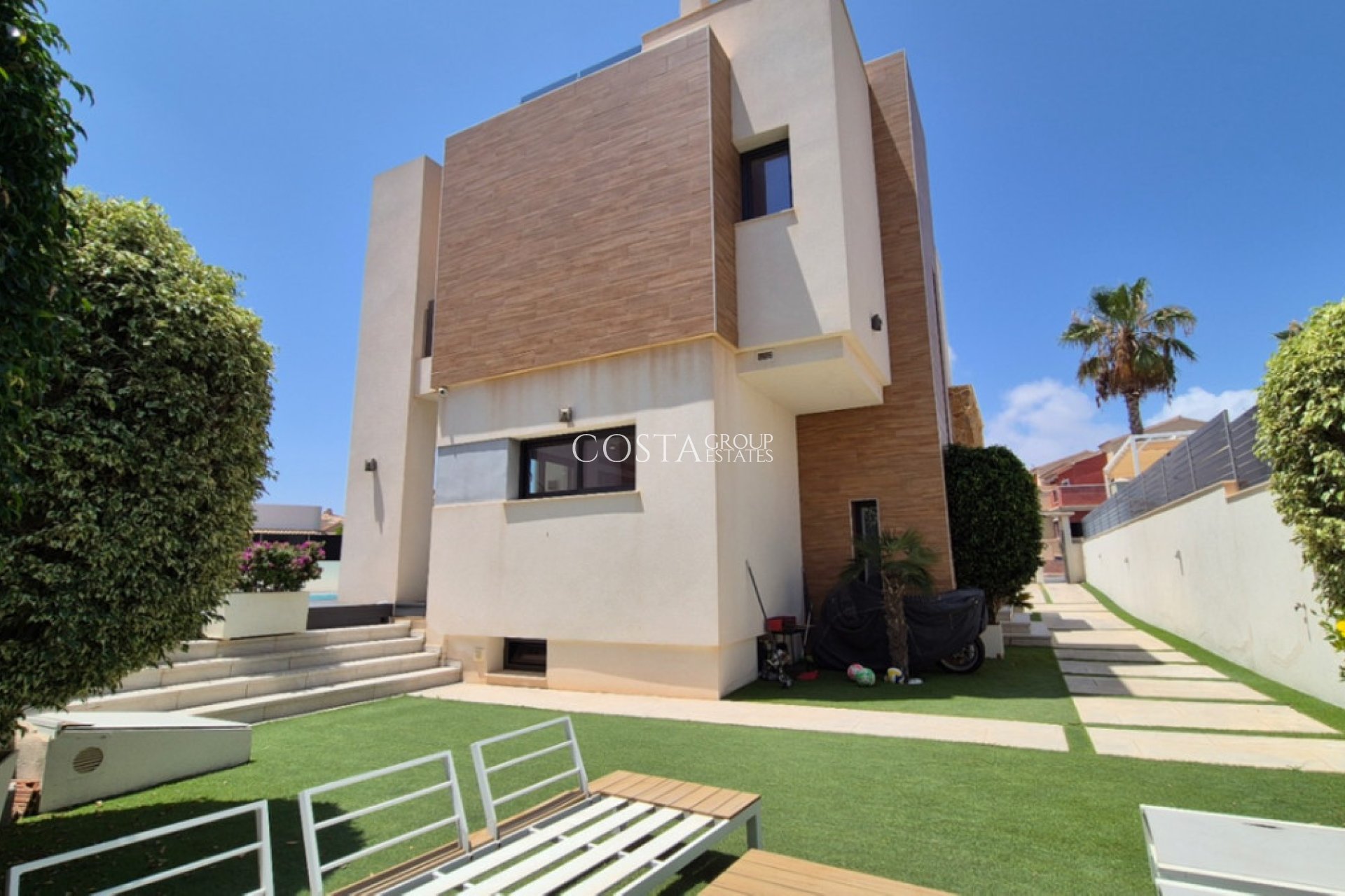 Revente - Villa -
Torrevieja - Torrevieja Centro
