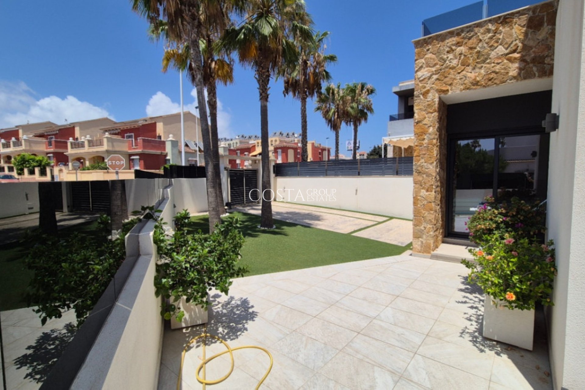 Revente - Villa -
Torrevieja - Torrevieja Centro