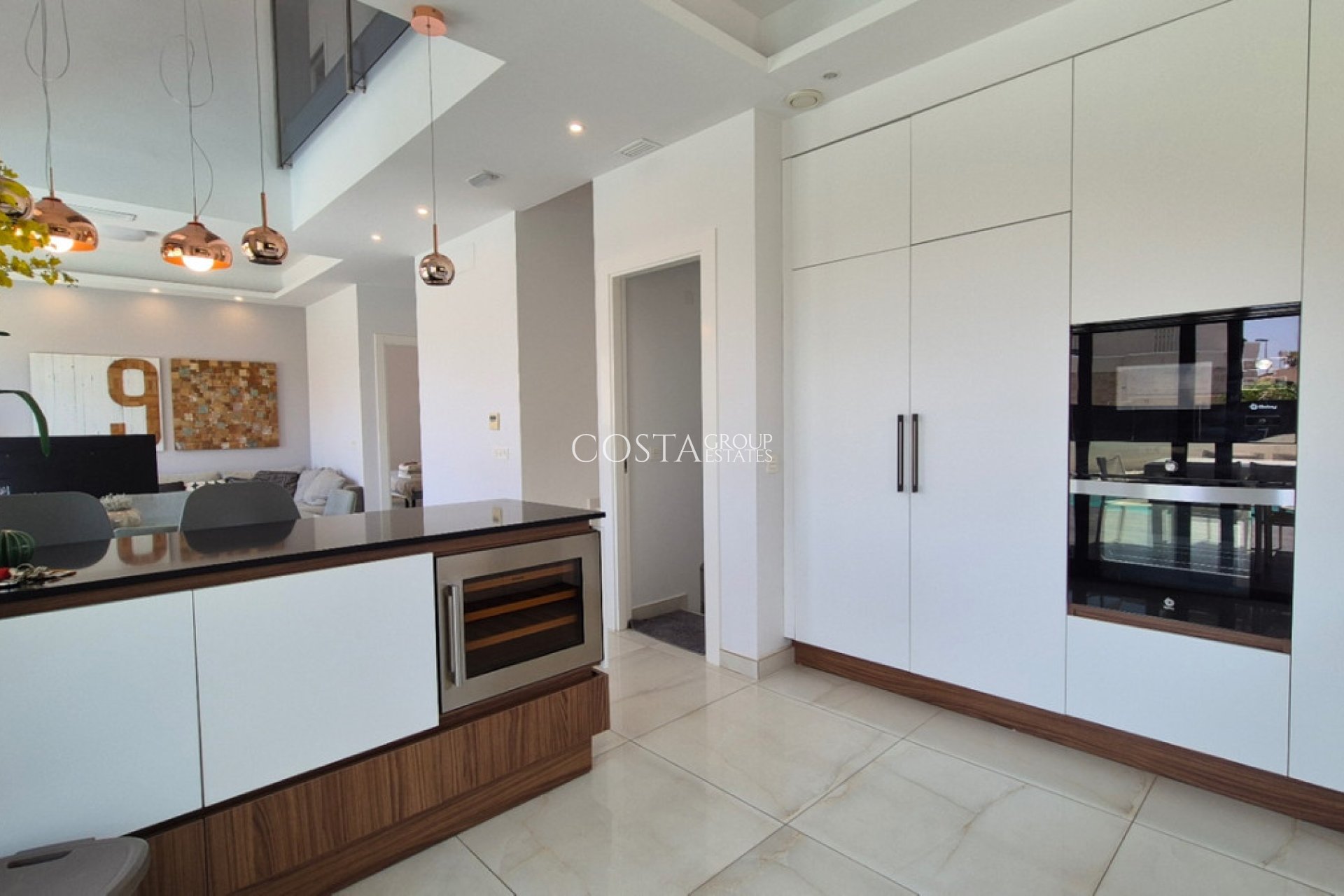 Revente - Villa -
Torrevieja - Torrevieja Centro