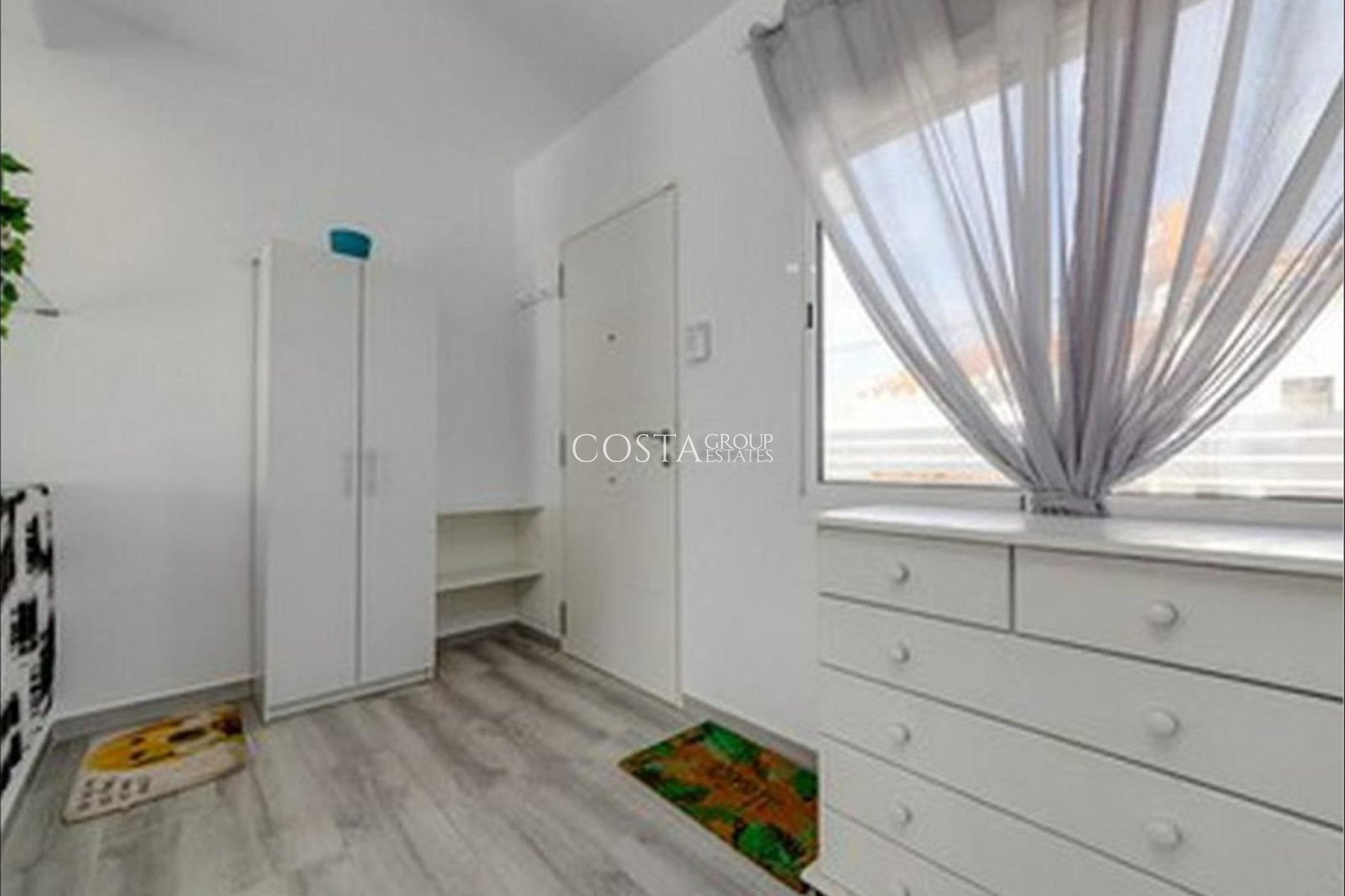 Revente - Villa -
Torrevieja - Torrevieja Centro