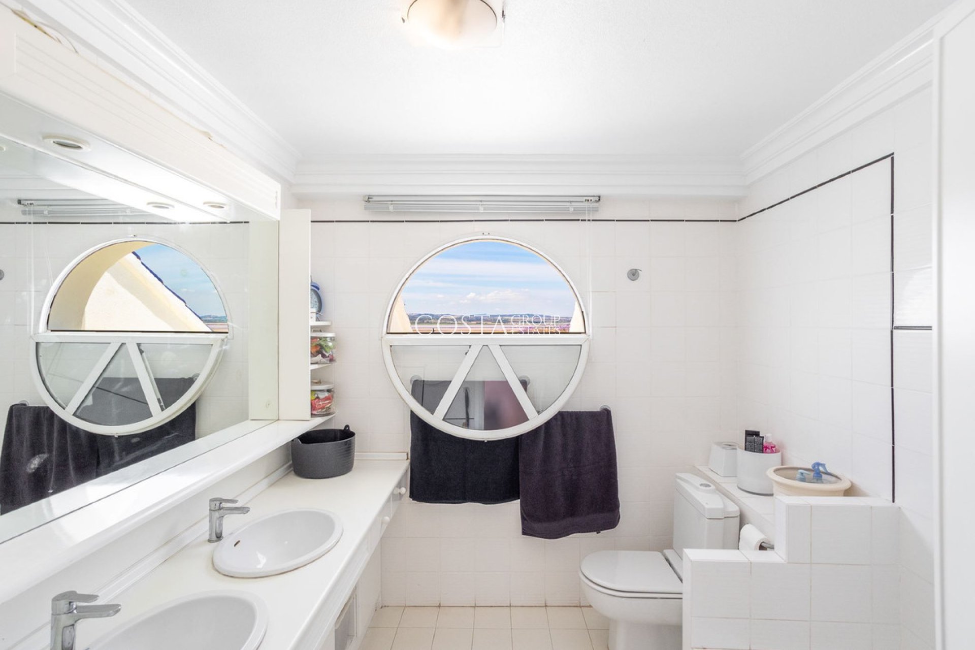 Revente - Villa -
Torrevieja - Torrevieja Centro