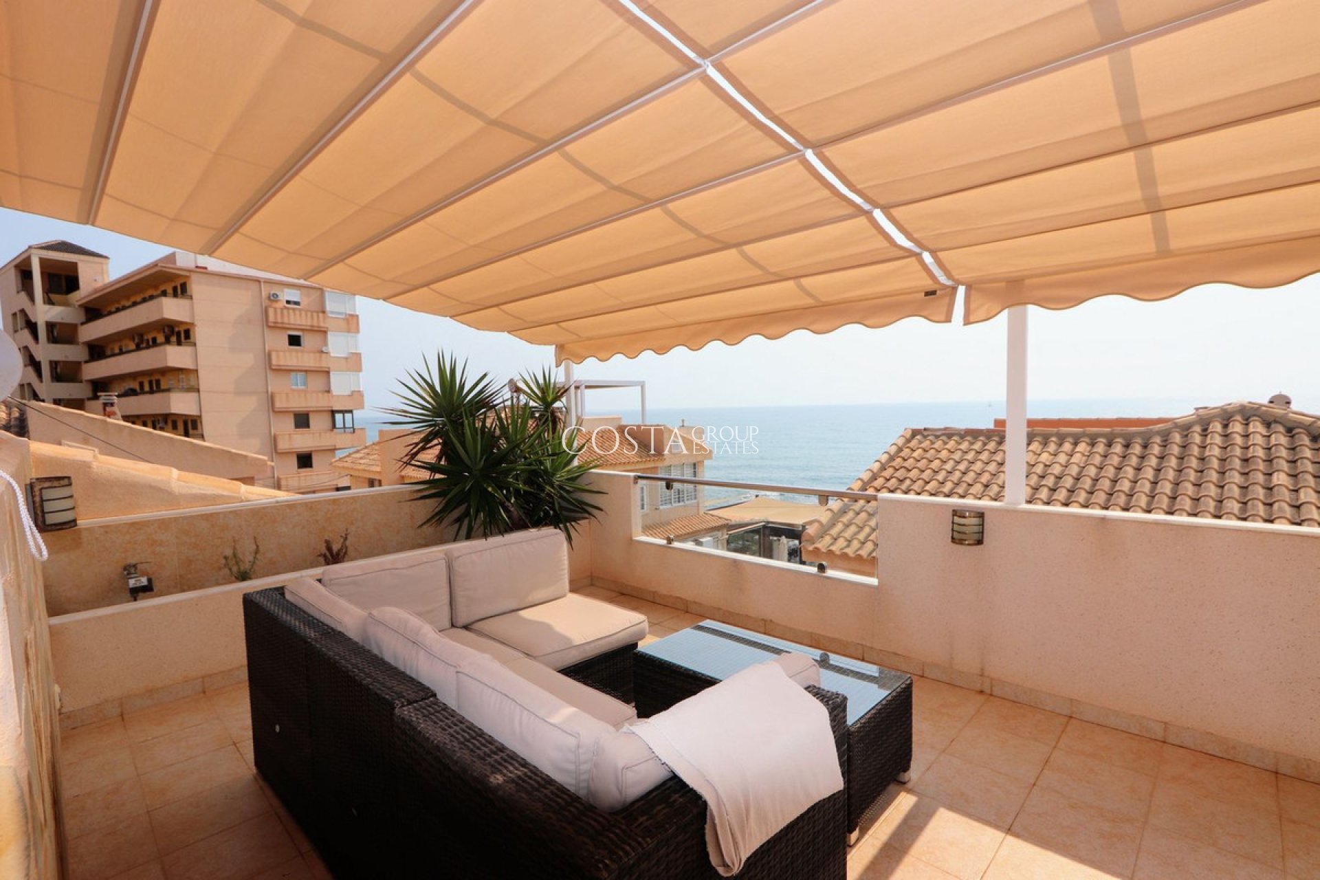 Revente - Villa -
Torrevieja - Torrevieja Centro