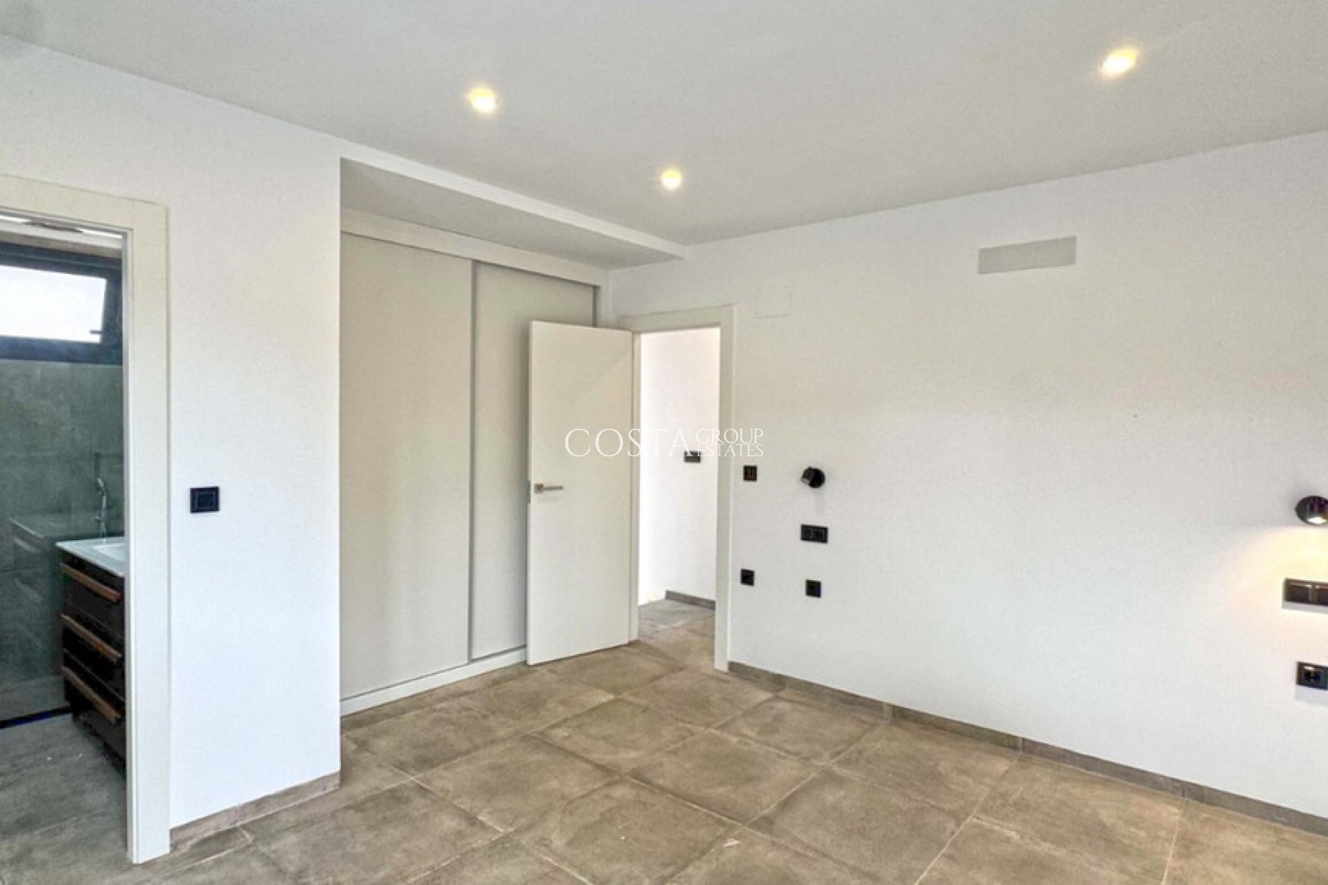 Revente - Villa -
Torrevieja