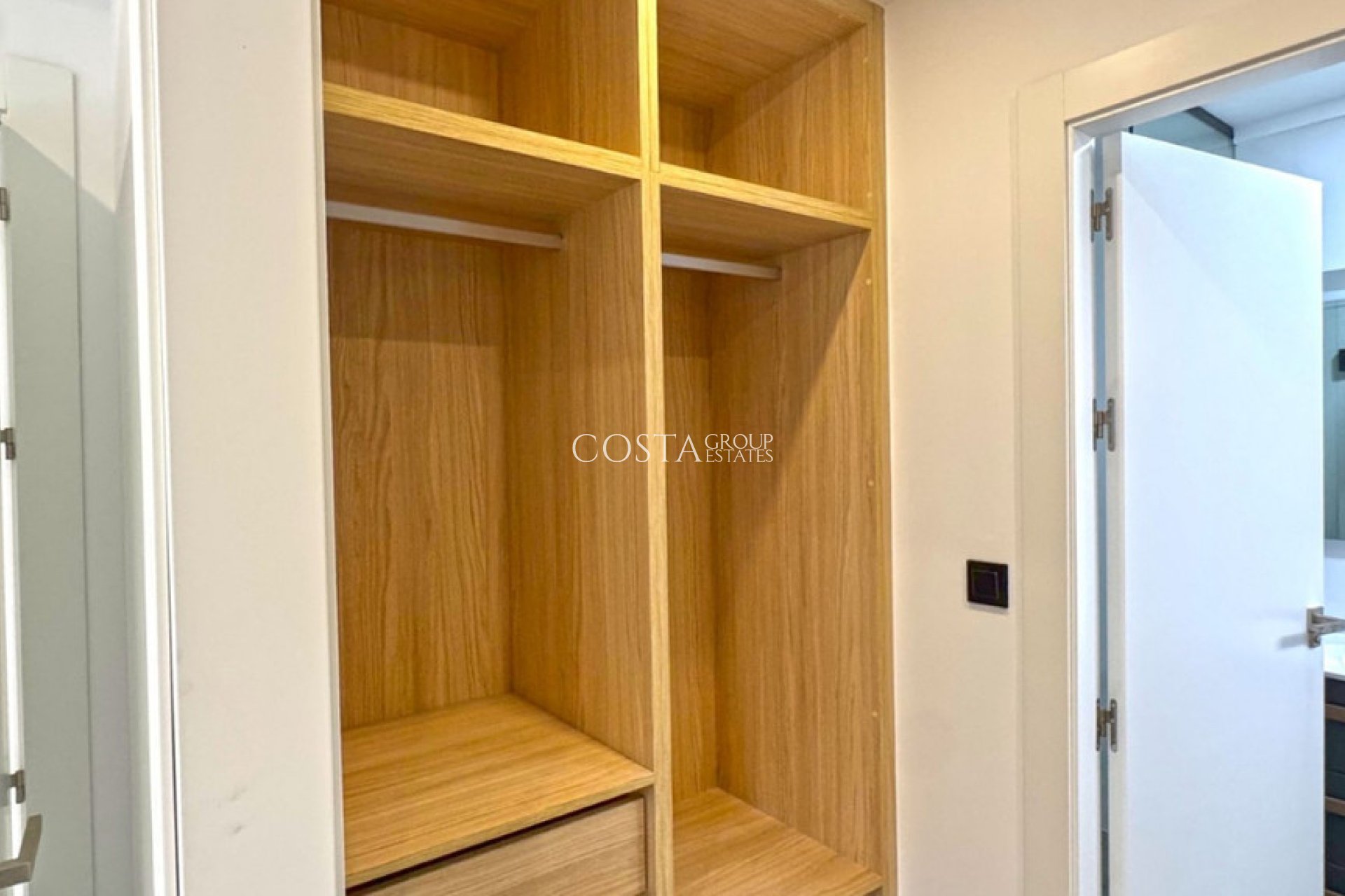 Revente - Villa -
Torrevieja