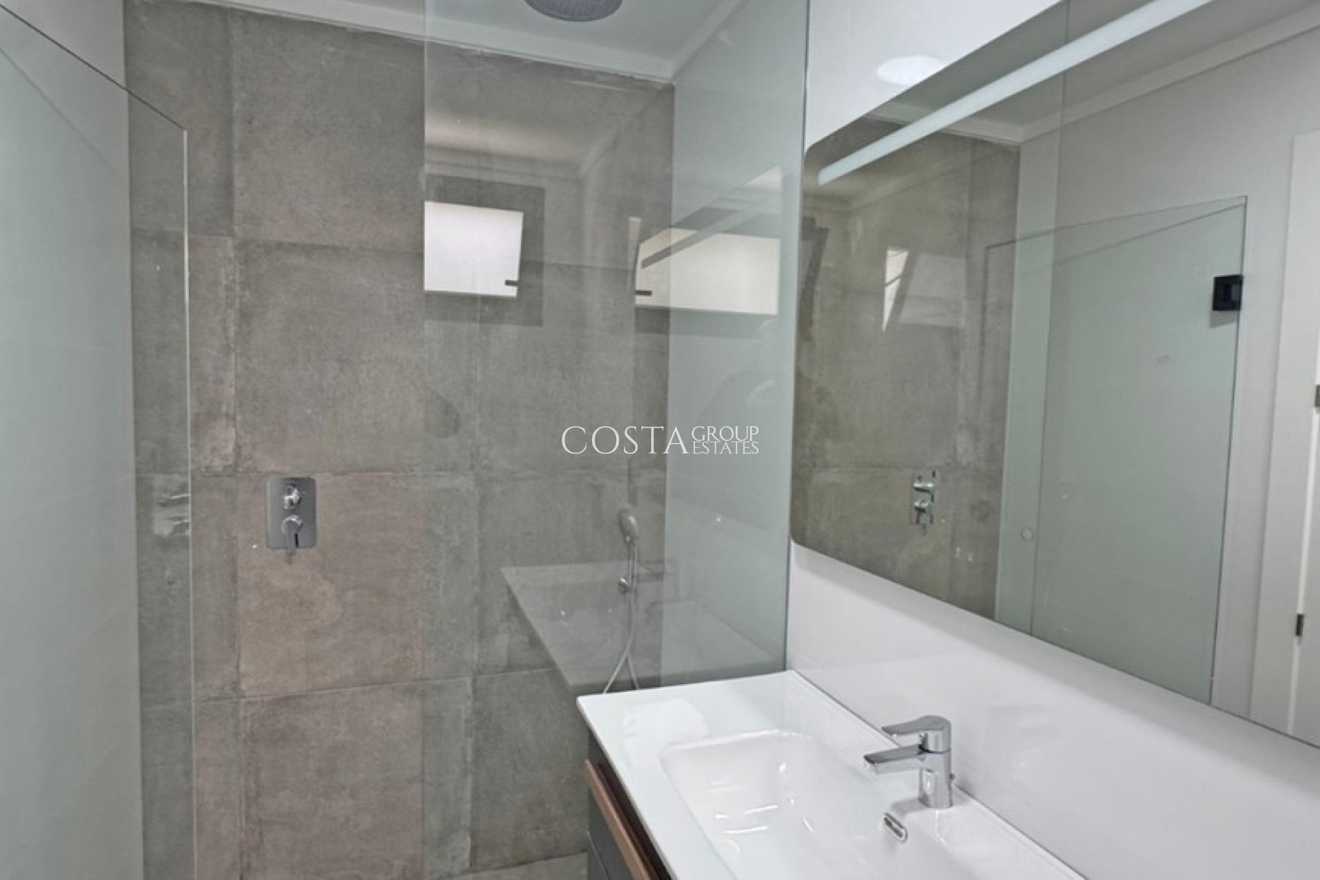 Revente - Villa -
Torrevieja