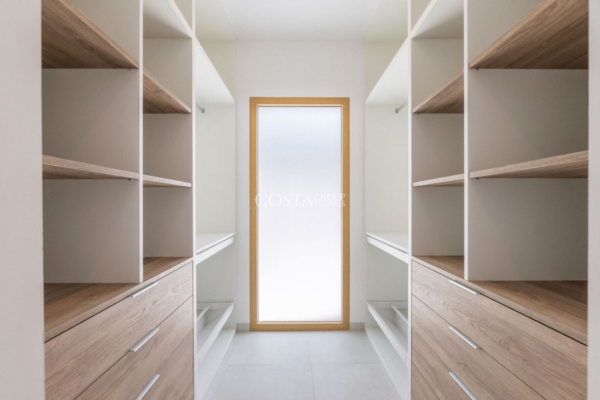 Revente - Villa -
Torrevieja