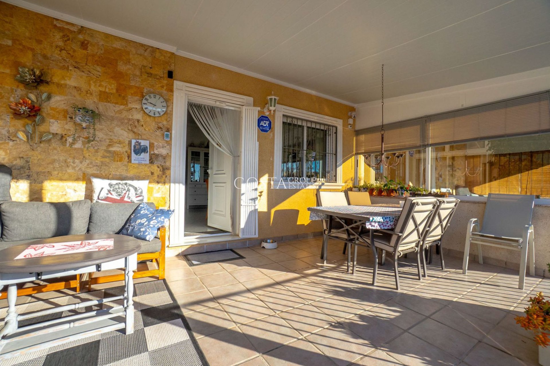 Revente - Villa -
Torrevieja