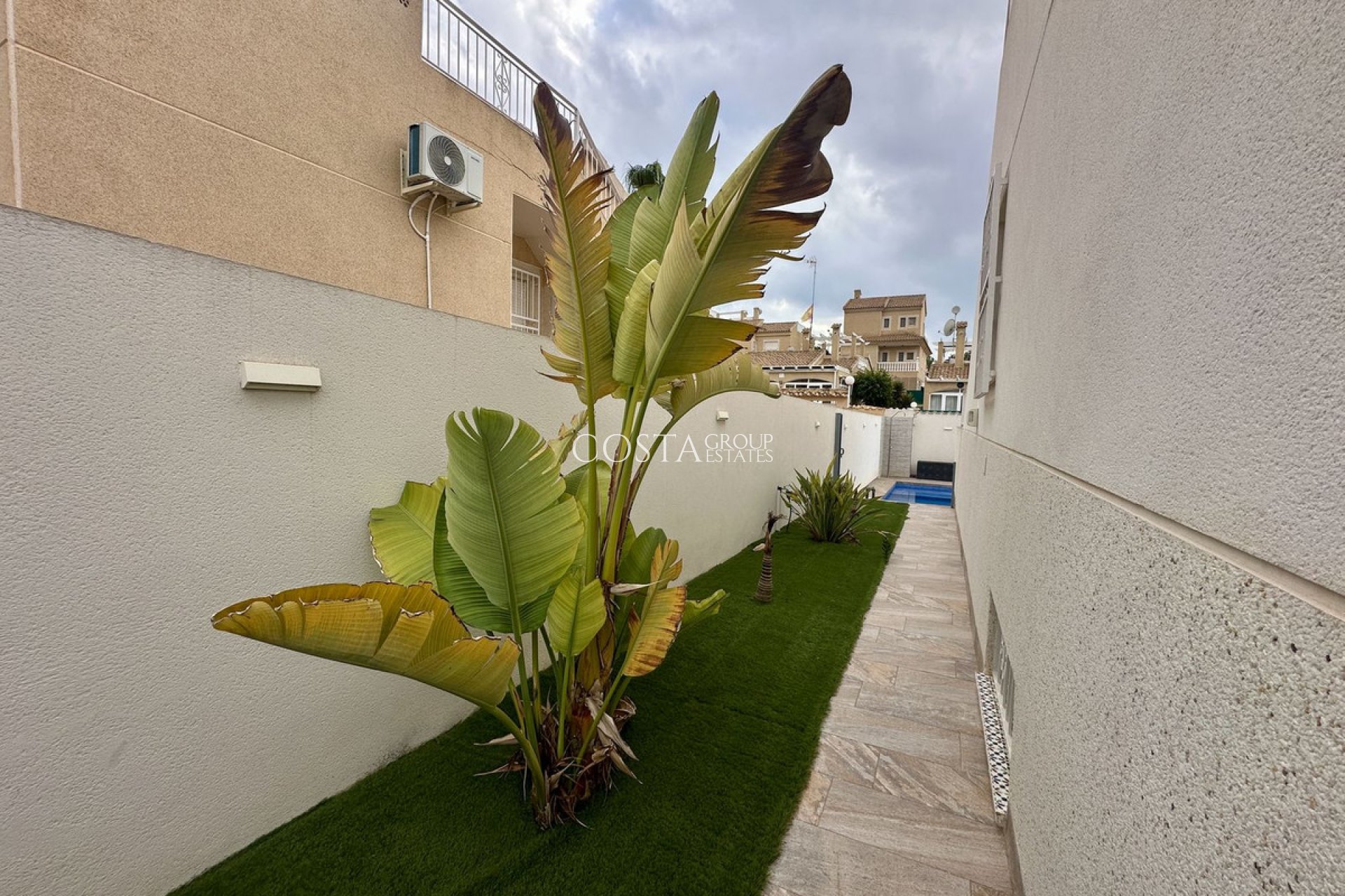 Revente - Villa -
Torrevieja