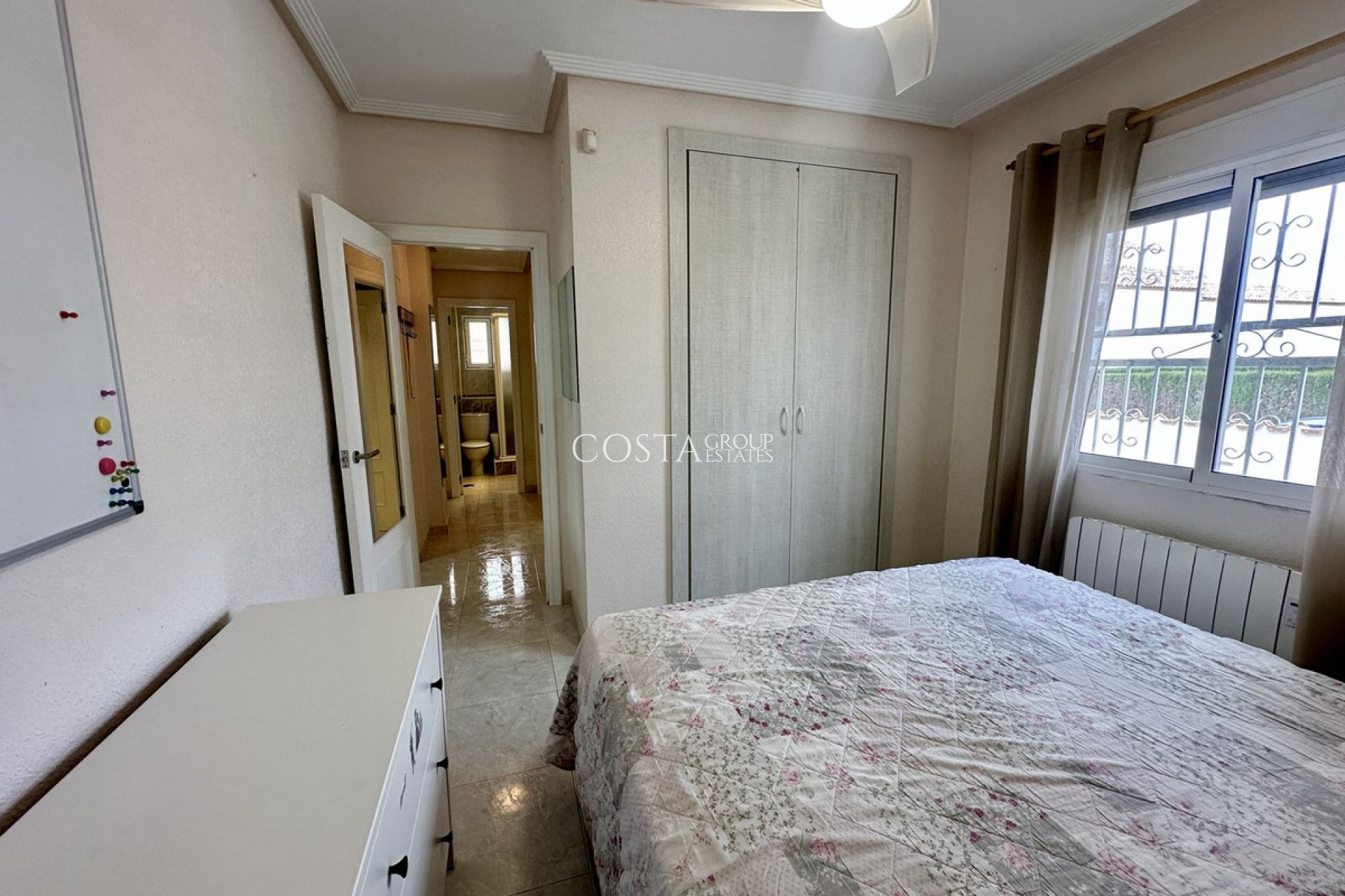 Revente - Villa -
Torrevieja