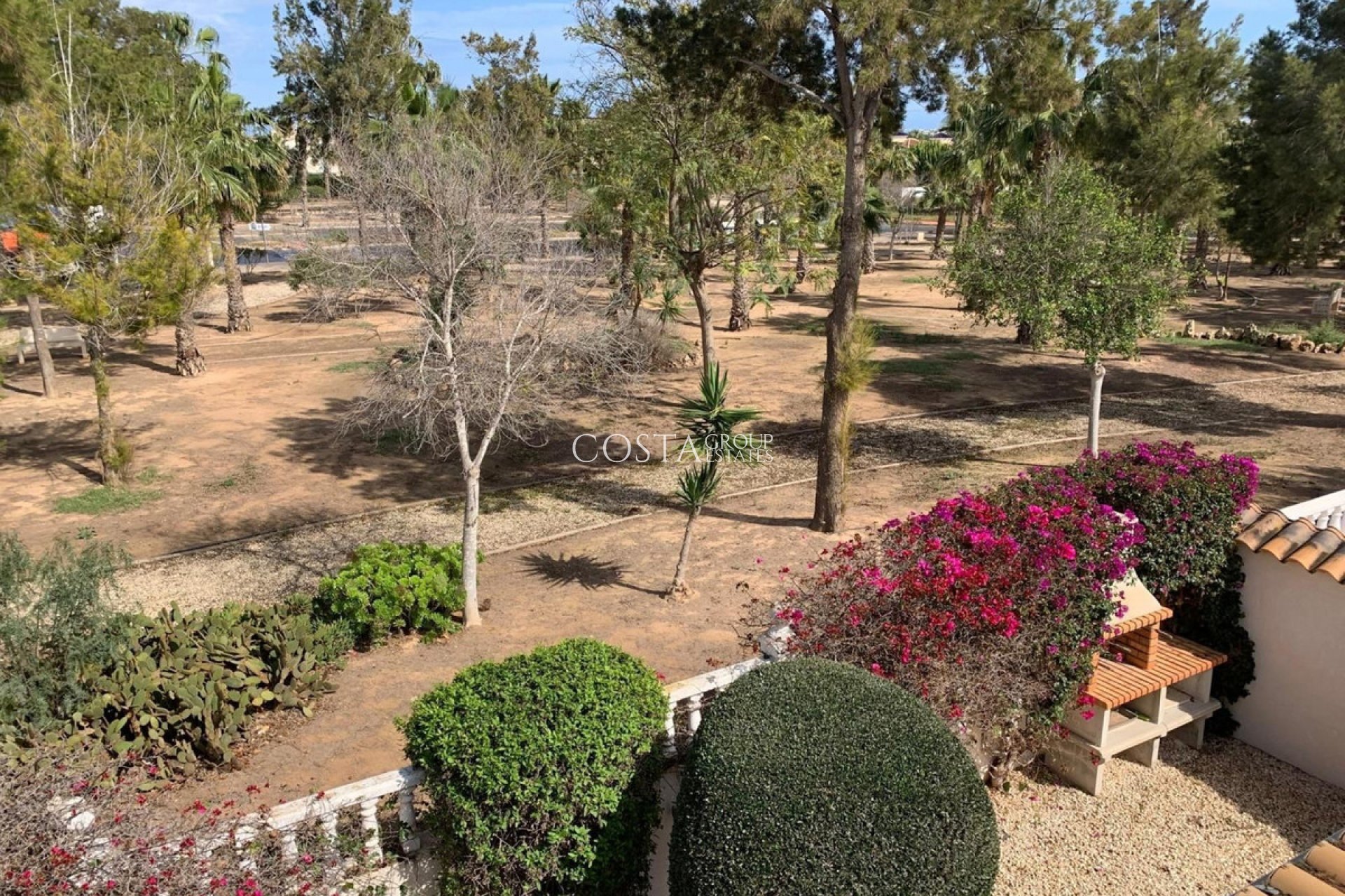 Revente - Villa -
Urbanización El Raso