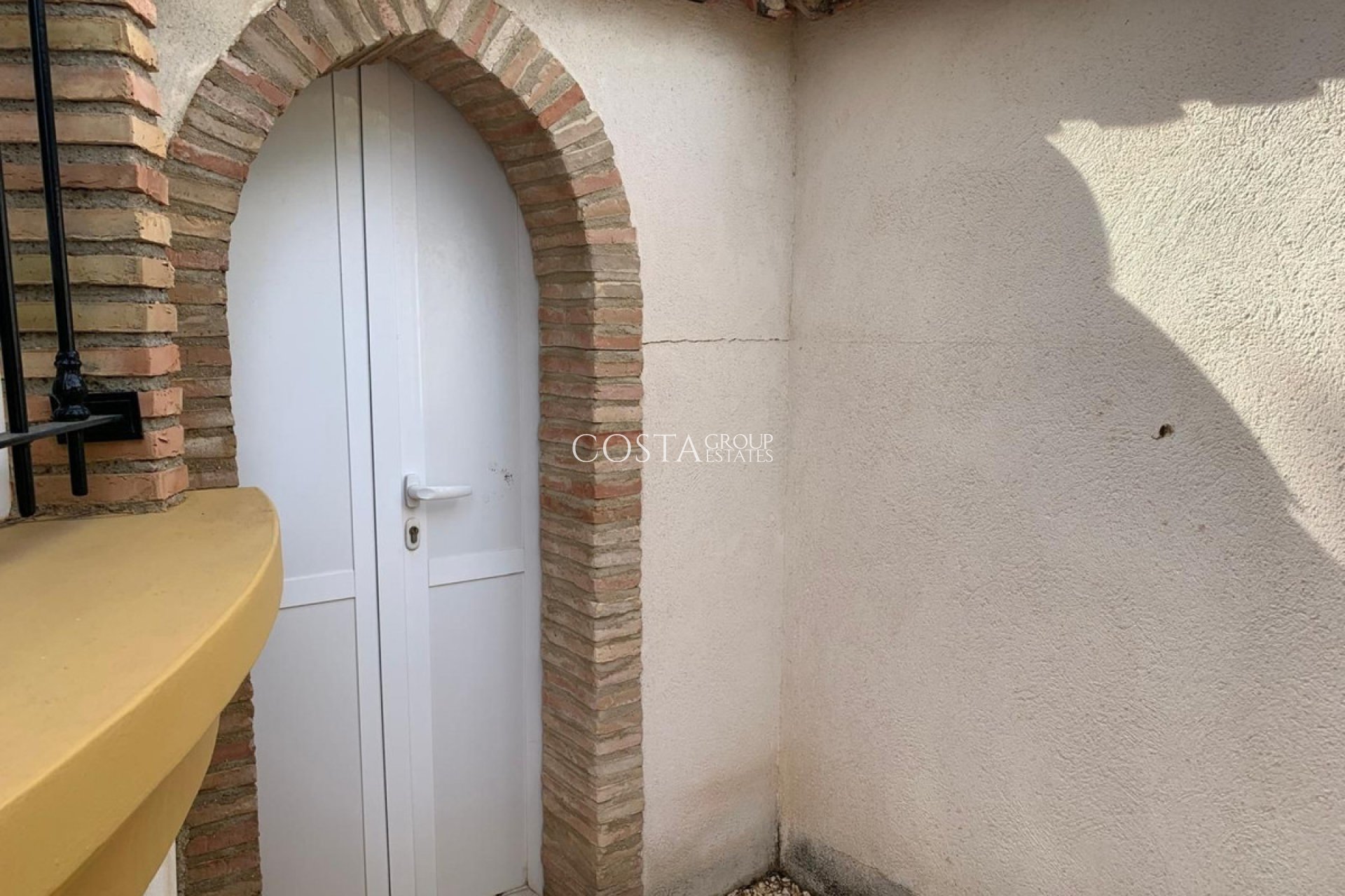 Revente - Villa -
Urbanización El Raso
