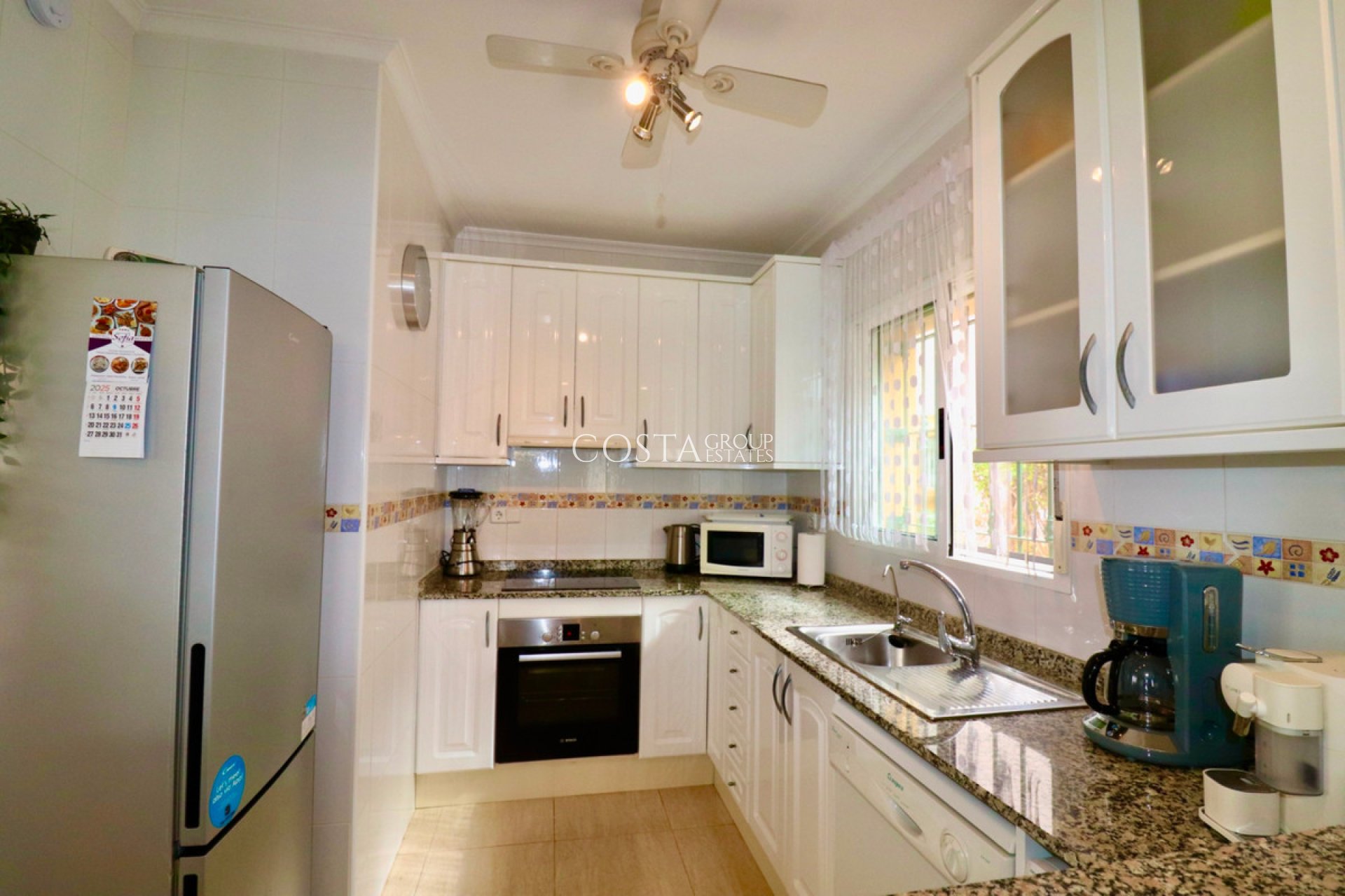 Revente - Villa -
Urbanización El Raso