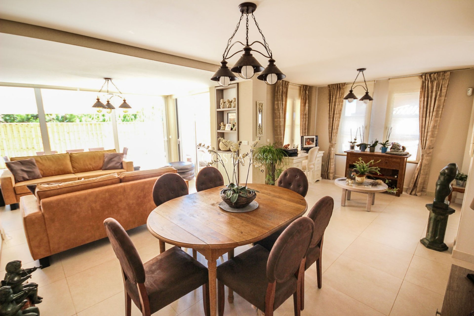 Revente - Villa -
Villajoyosa