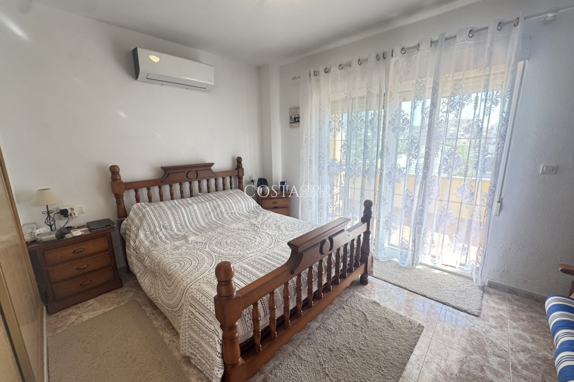 Revente - Villa -
Villamartín - Lomas del Golf