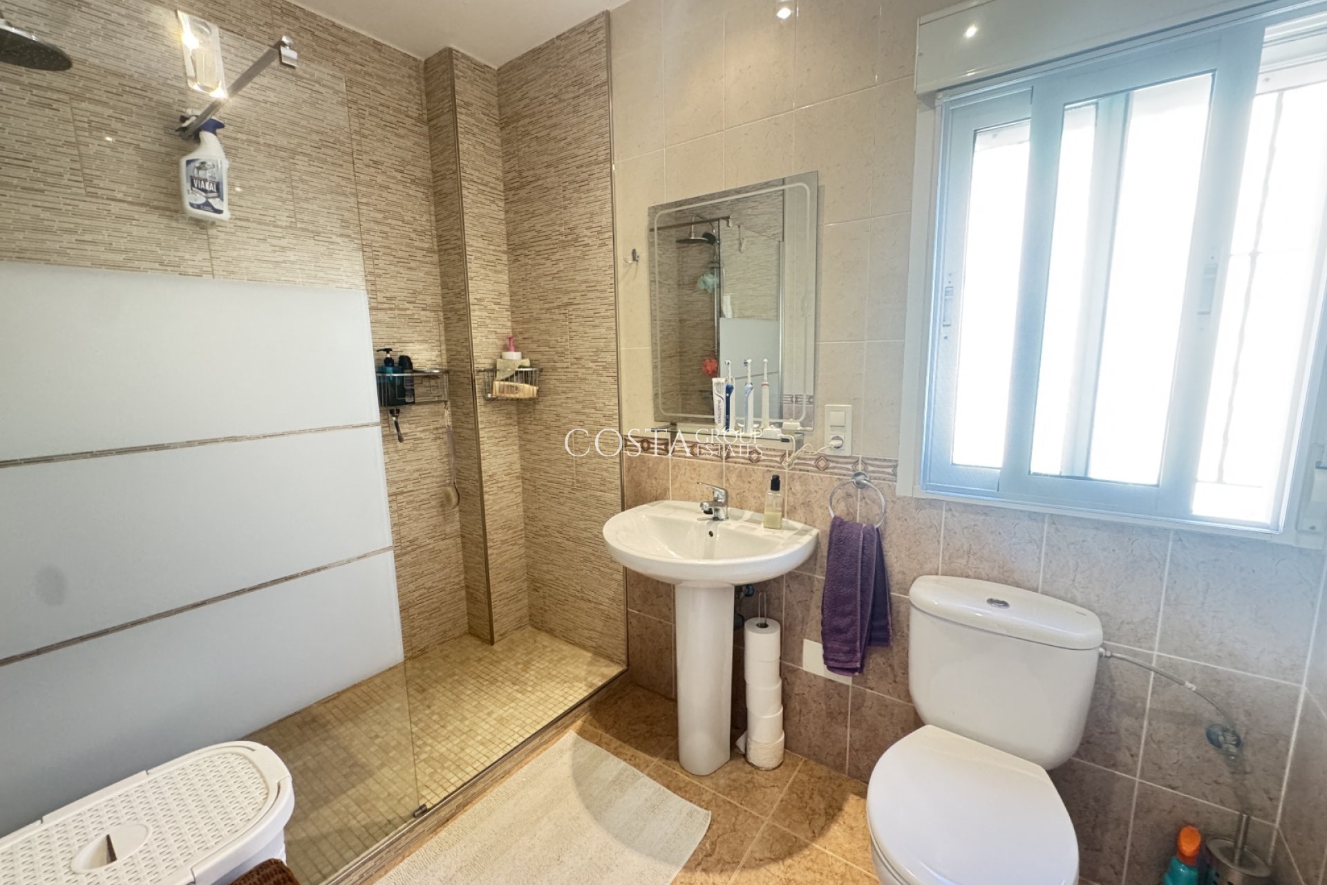 Revente - Villa -
Villamartín - Lomas del Golf