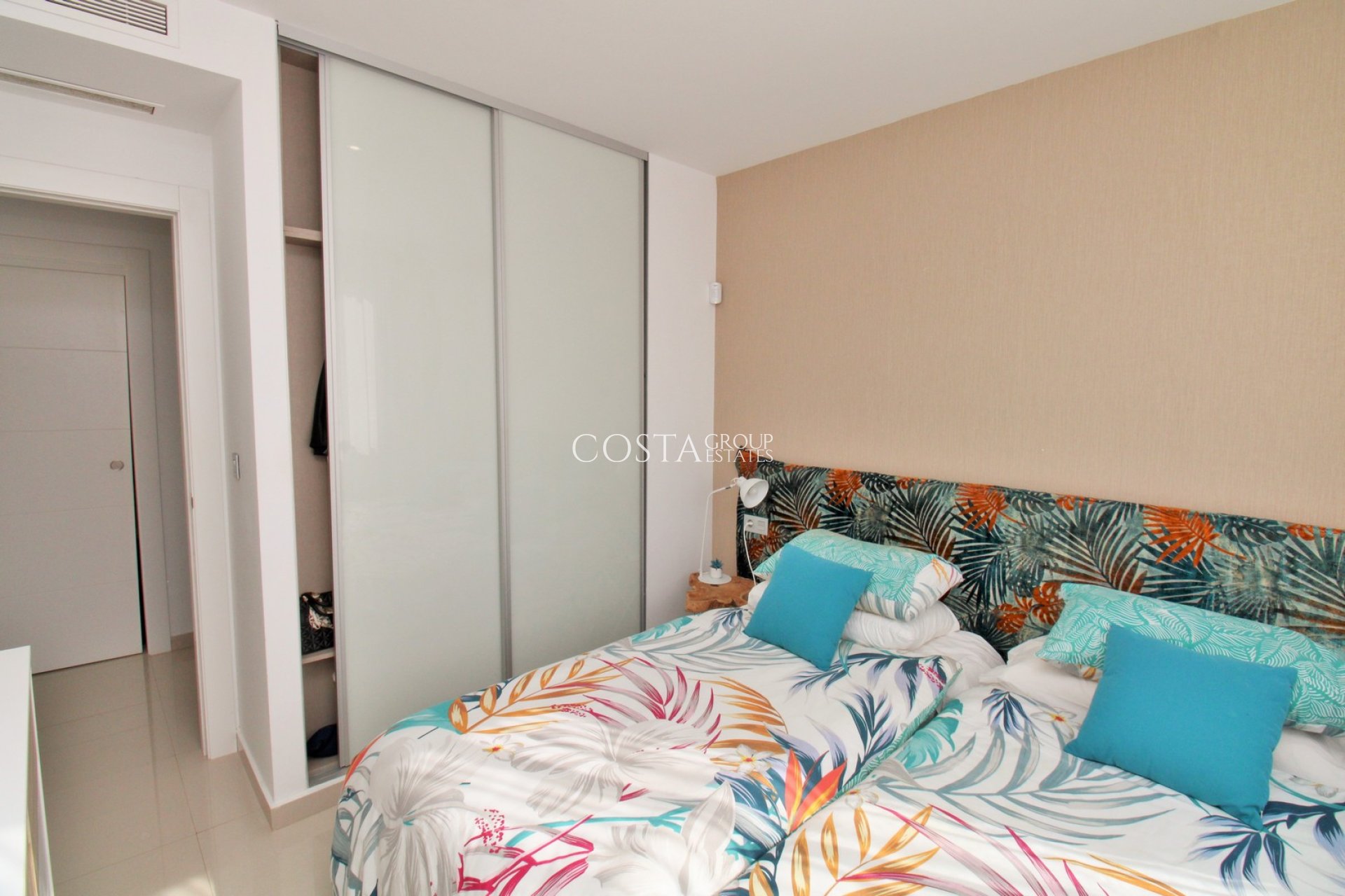 Revente - Villa -
Villamartín