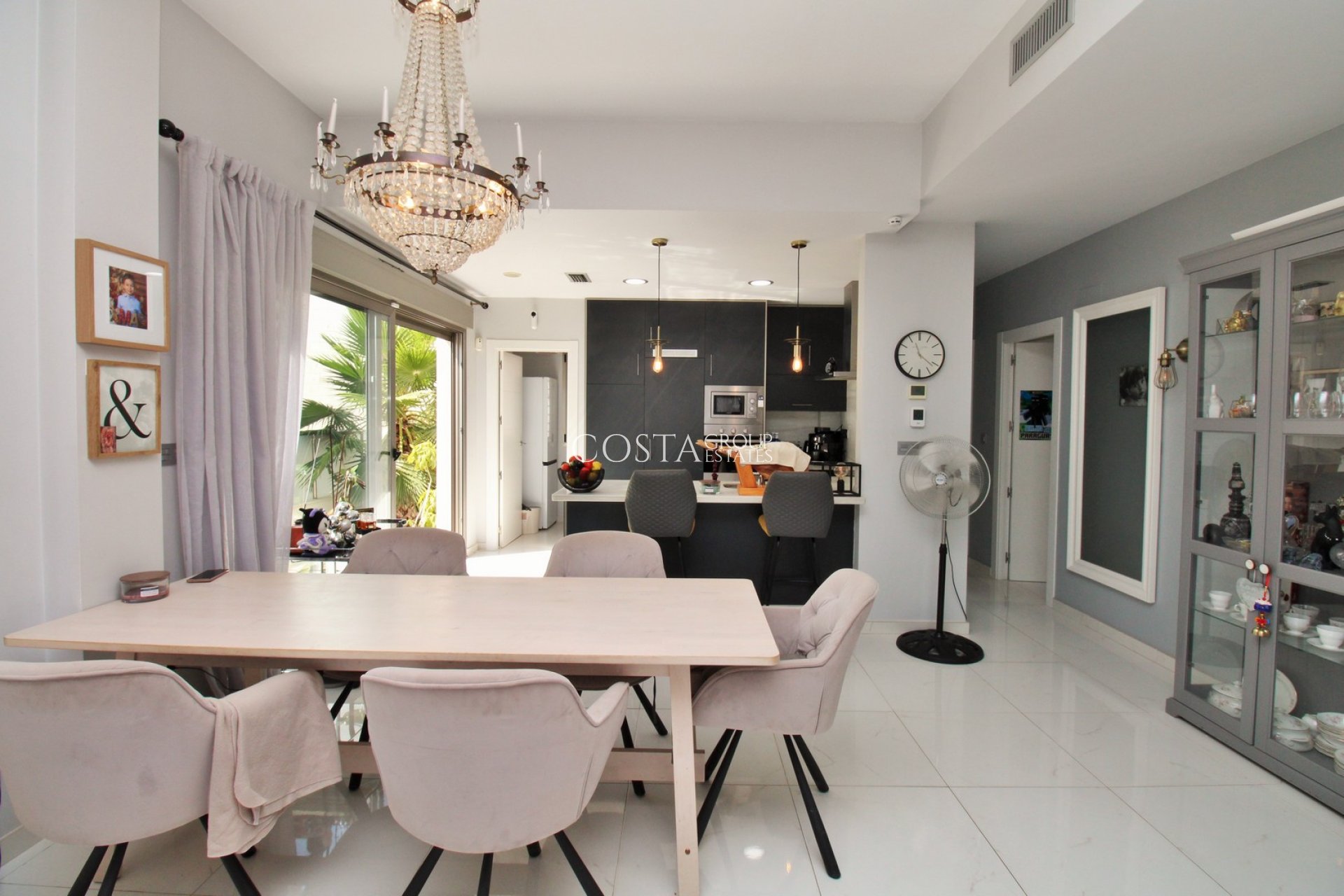 Revente - Villa -
Villamartín