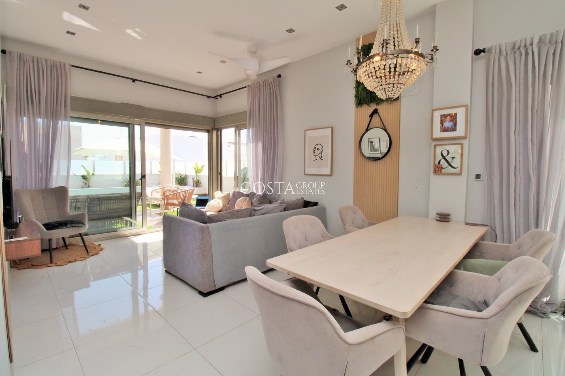 Revente - Villa -
Villamartín