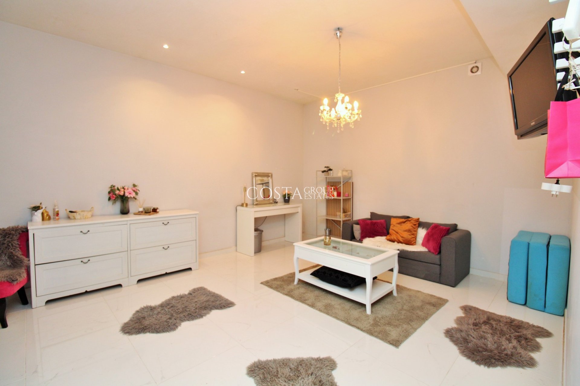 Revente - Villa -
Villamartín