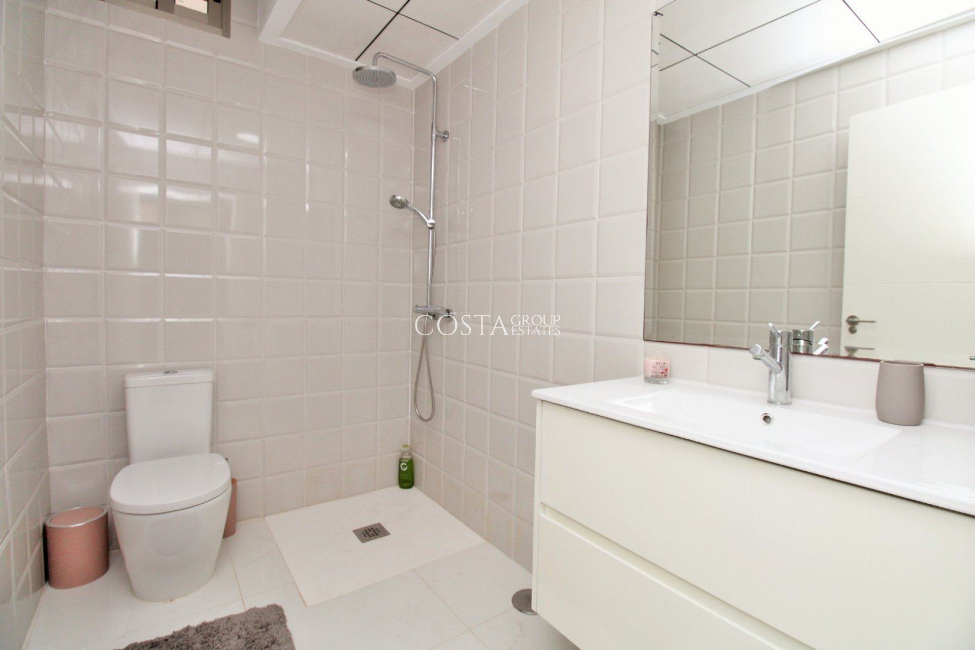 Revente - Villa -
Villamartín