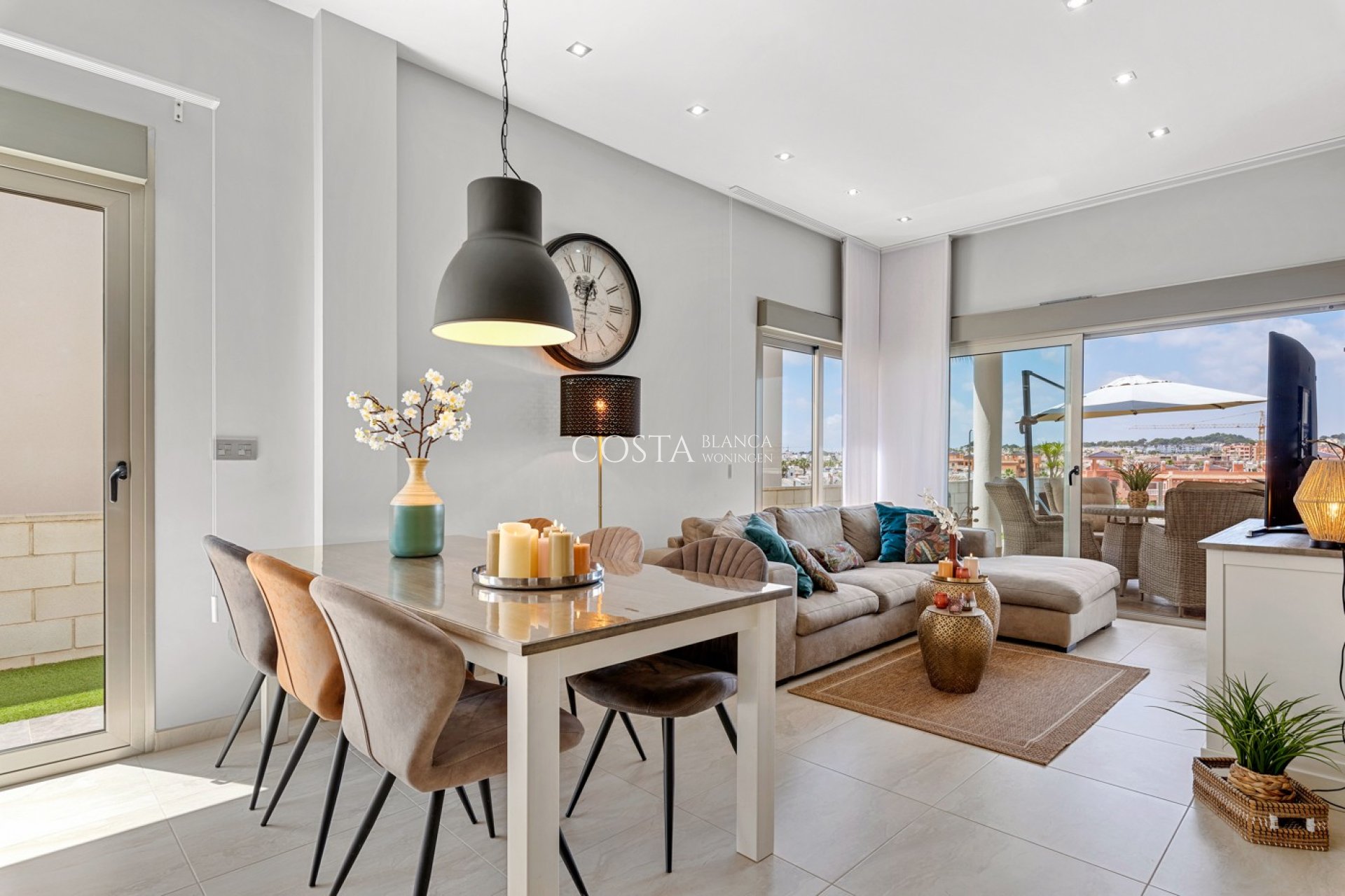 Revente - Villa -
Villamartín