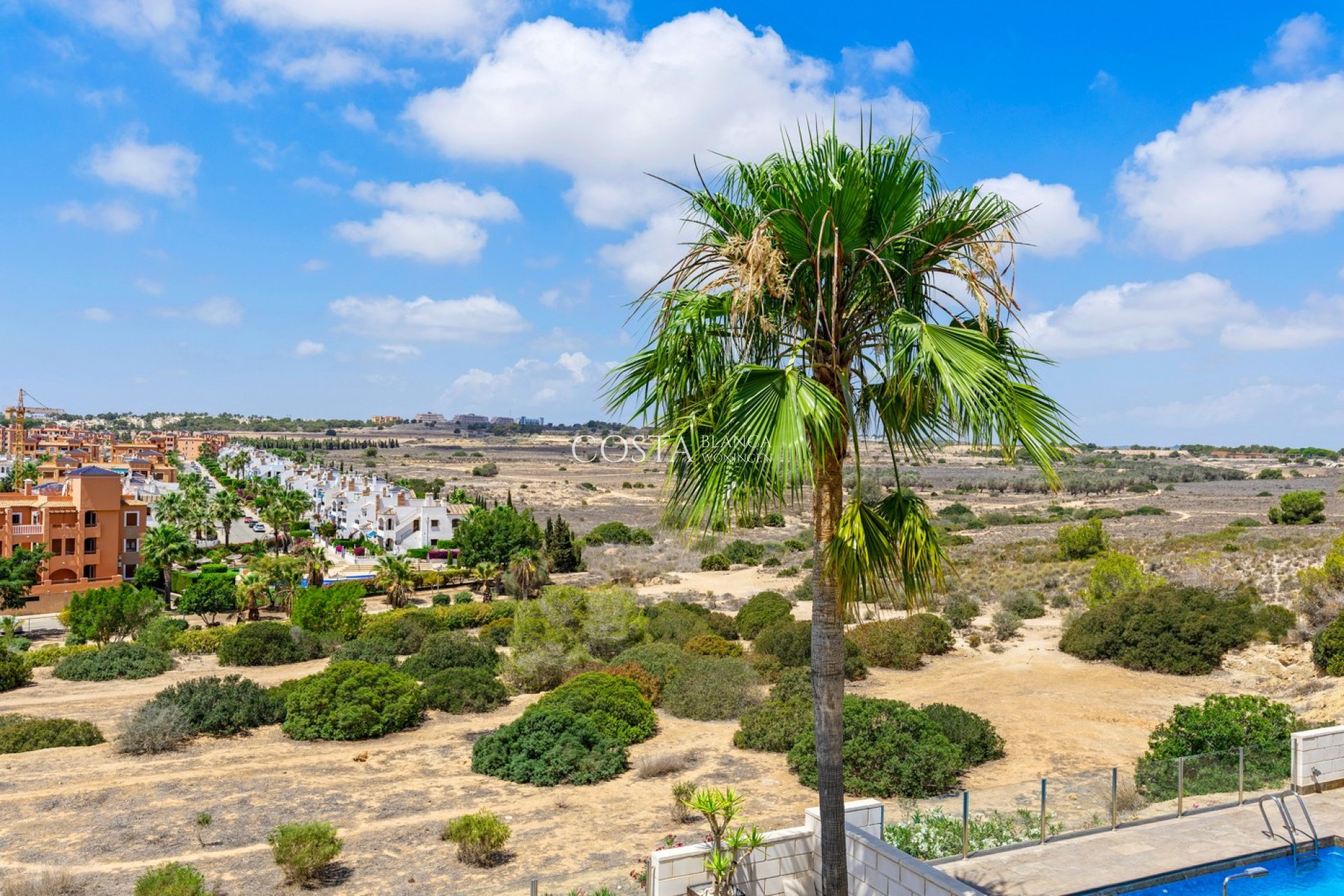 Revente - Villa -
Villamartín