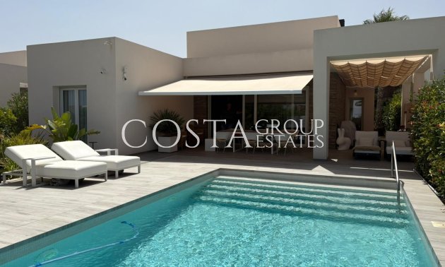 Villa - Herverkoop -
            Algorfa - CBW-658