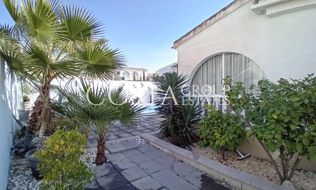 Villa - Herverkoop -
            Mazarrón - RO-98387