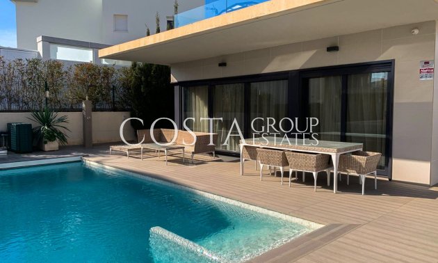 Villa - Herverkoop -
            Orihuela Costa - MM-19312