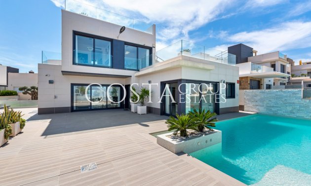 Villa - Herverkoop -
            San Miguel de Salinas - RO-17387