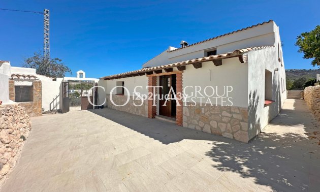 Villa - Herverkoop -
            Teulada - RO-31545