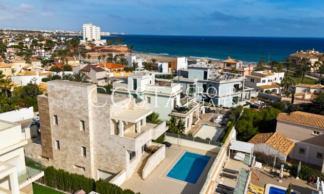 Villa - Resale - Orihuela Costa - La Zenia