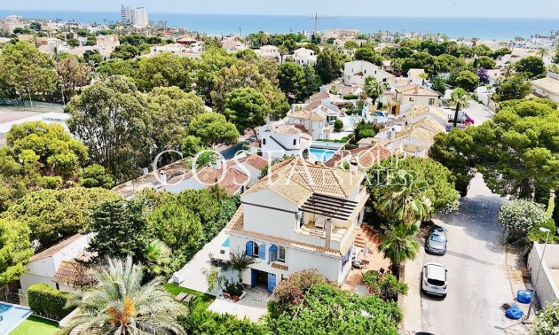 Villa - Resale - Orihuela - La Zenia