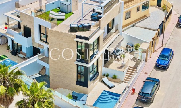 Villa - Resale - Orihuela - Villamartin