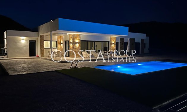 Villa - Resale - Pinoso - Pinoso Centro