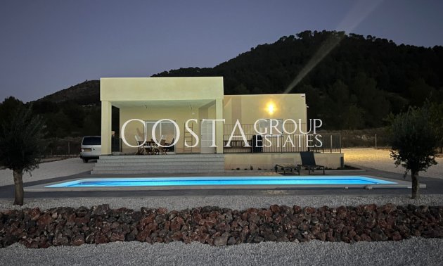 Villa - Resale - Pinoso - Pinoso Centro